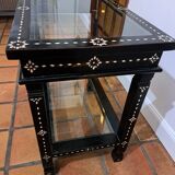 Table basse syrienne en bois, verre et incrustations de nacre