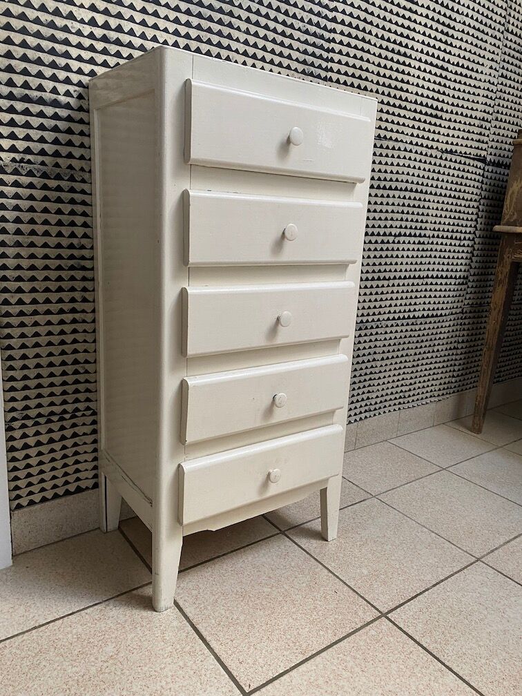 Parisian dresser
