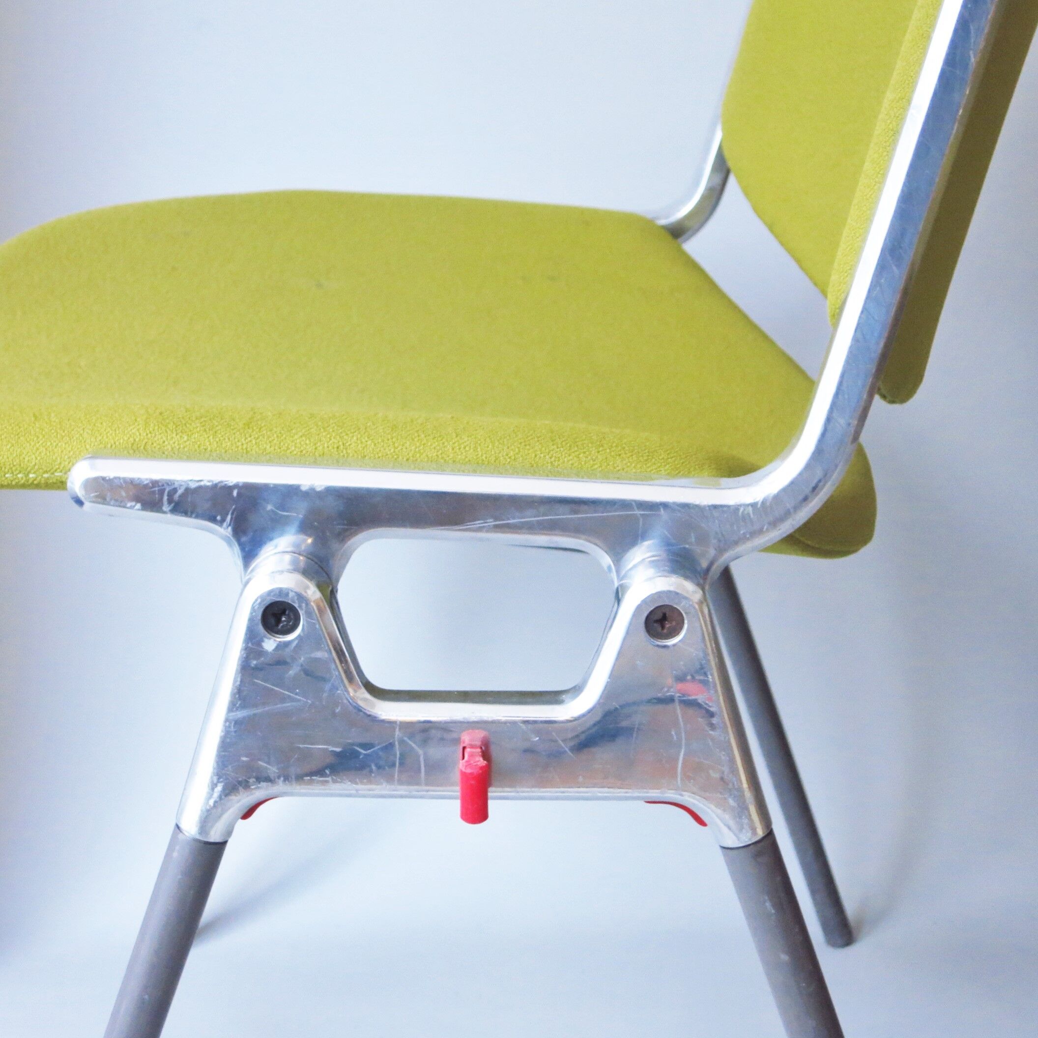 Pair of green DSC chairs anise Giancarlo Piretti Castelli