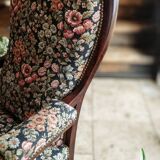 Fauteuil Voltaire ancien avec revêtement en tissu de qualité