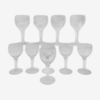 10 wine glasses in vintage glass cut from a year 50