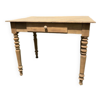Petite table en orme avec tiroir