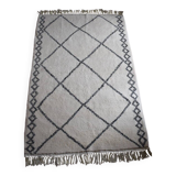 Boujaad rug in white and black natural wool, hand-woven, size 250 x 150 cm
