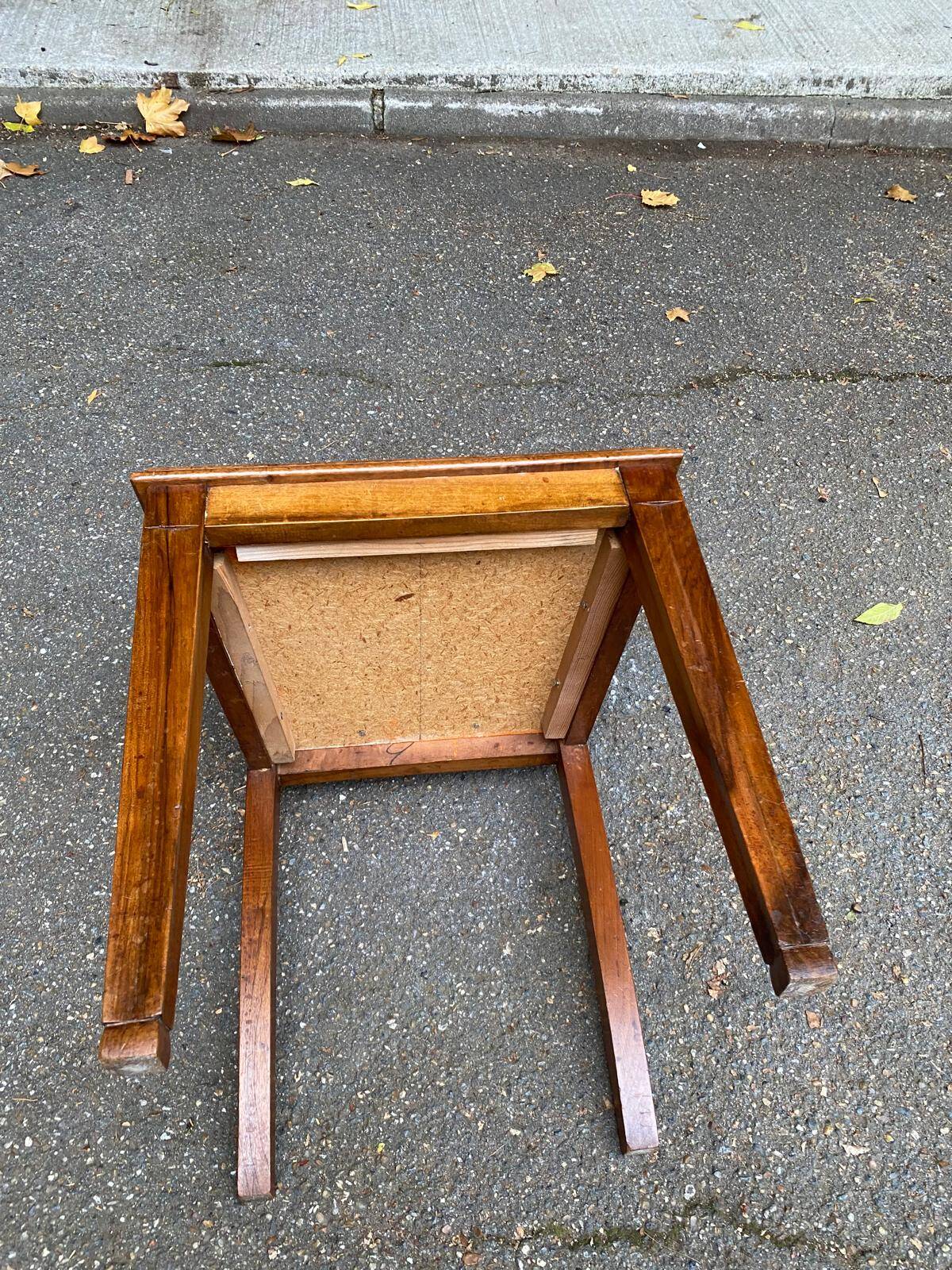 Art Deco chair in solid oak wood and green leather