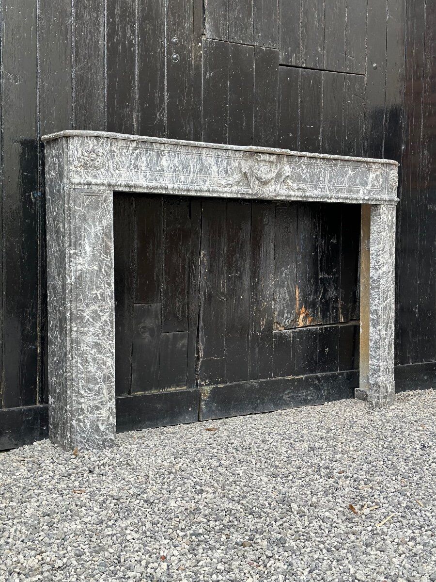 Louis XVI fireplace in gray marble Saint Anne, eighteenth century