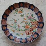 Scalloped plate, IMARI porcelain, JAPAN, 19th / 20th century, bird and flower motifs