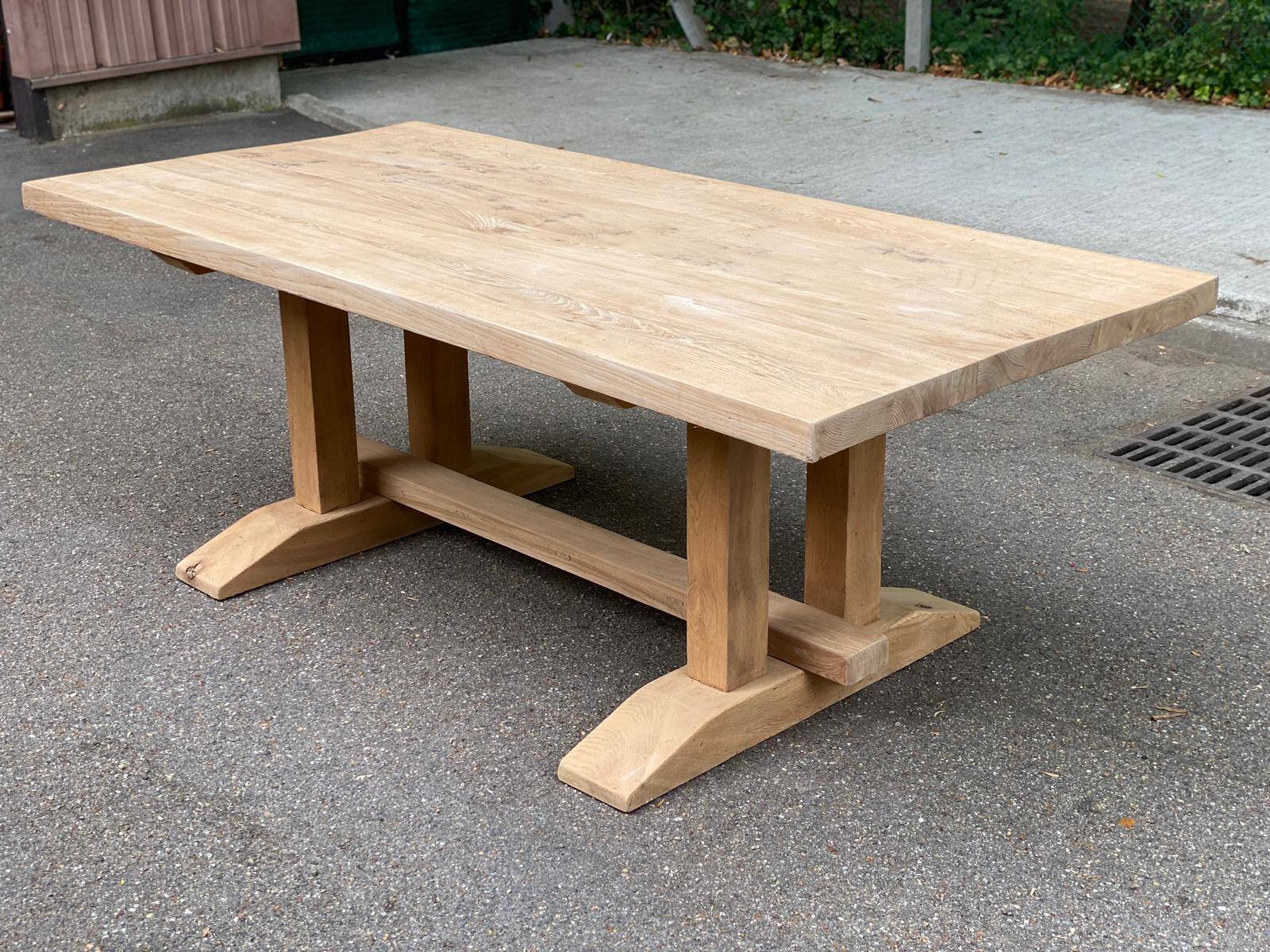 Grande table de monastère brutaliste en chêne massif 210x100cm 70s