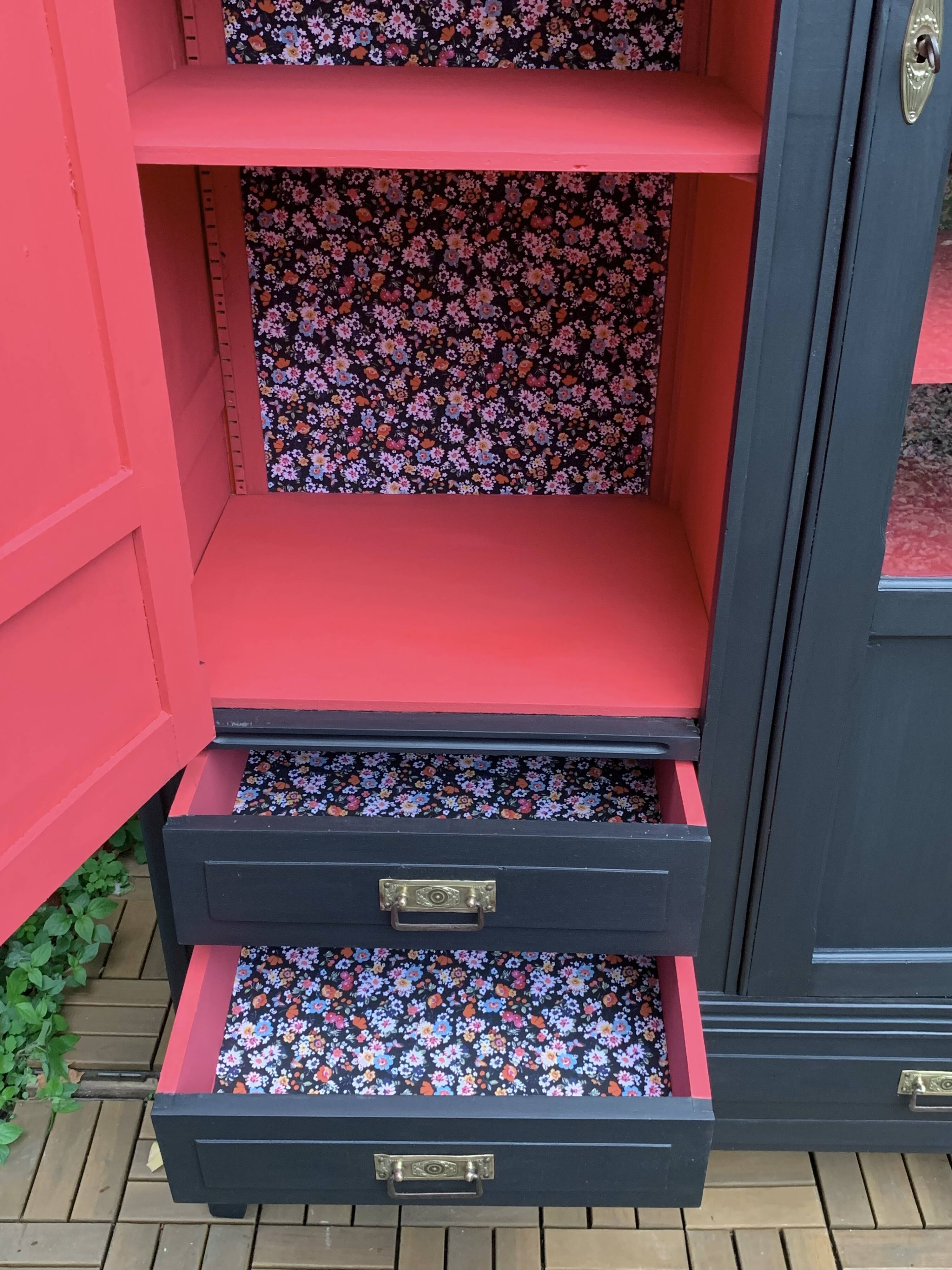 Parisian glazed hotel wardrobe 1930