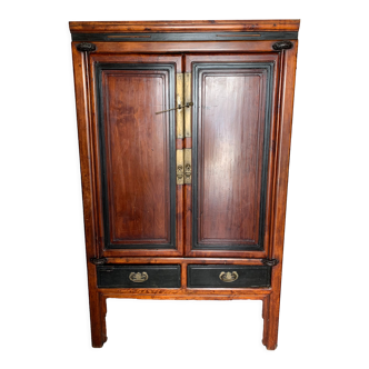 Ancienne armoire asiatique