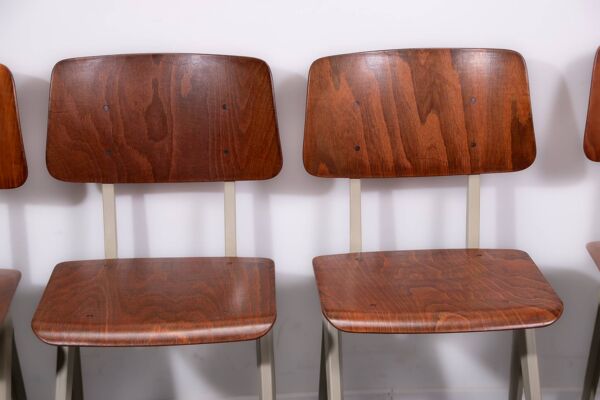 Chaise S16 par Galvanitas. Environ 1970.