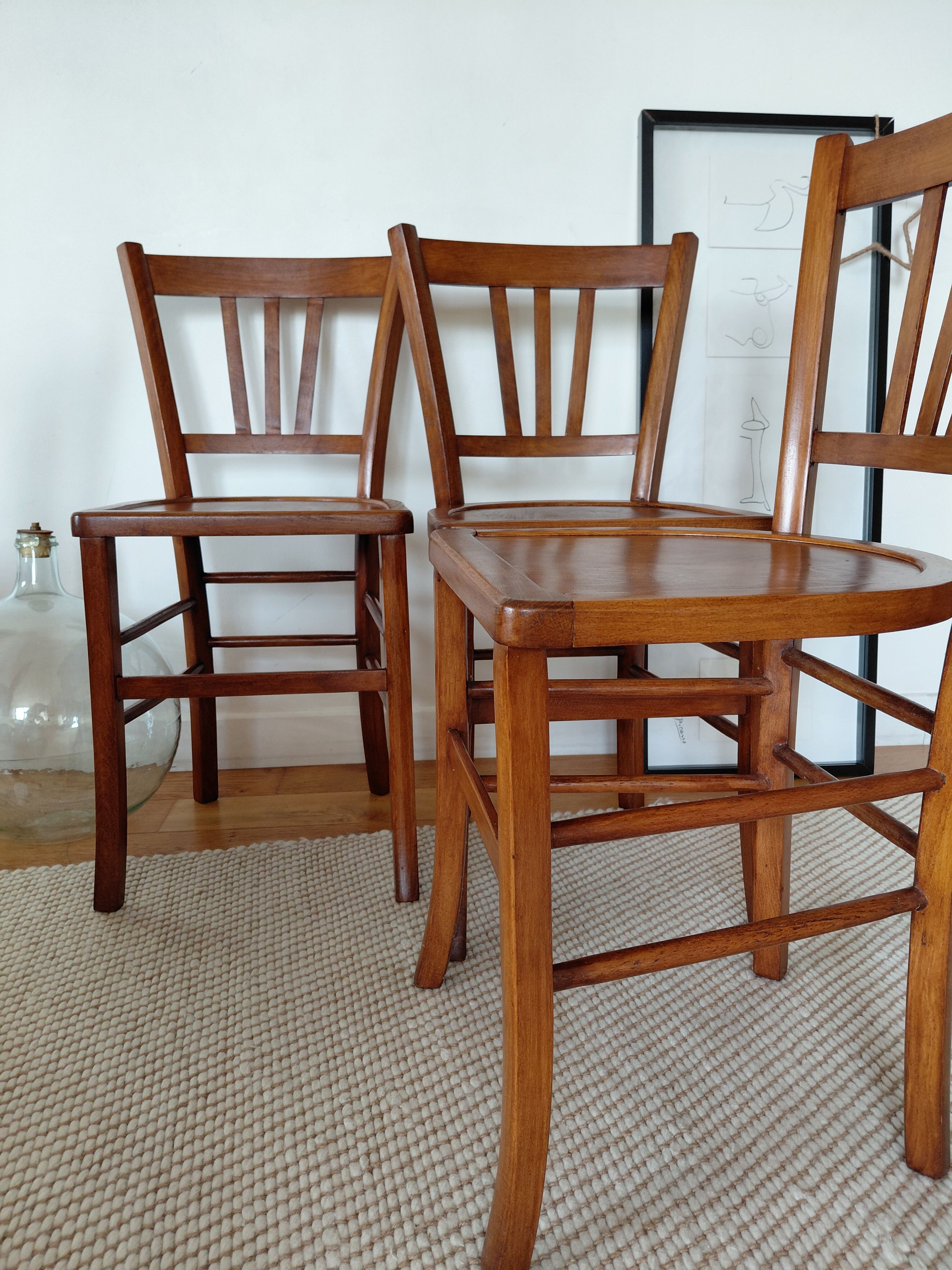 Set of 4 vintage bistro chairs in wood - brasserie style
