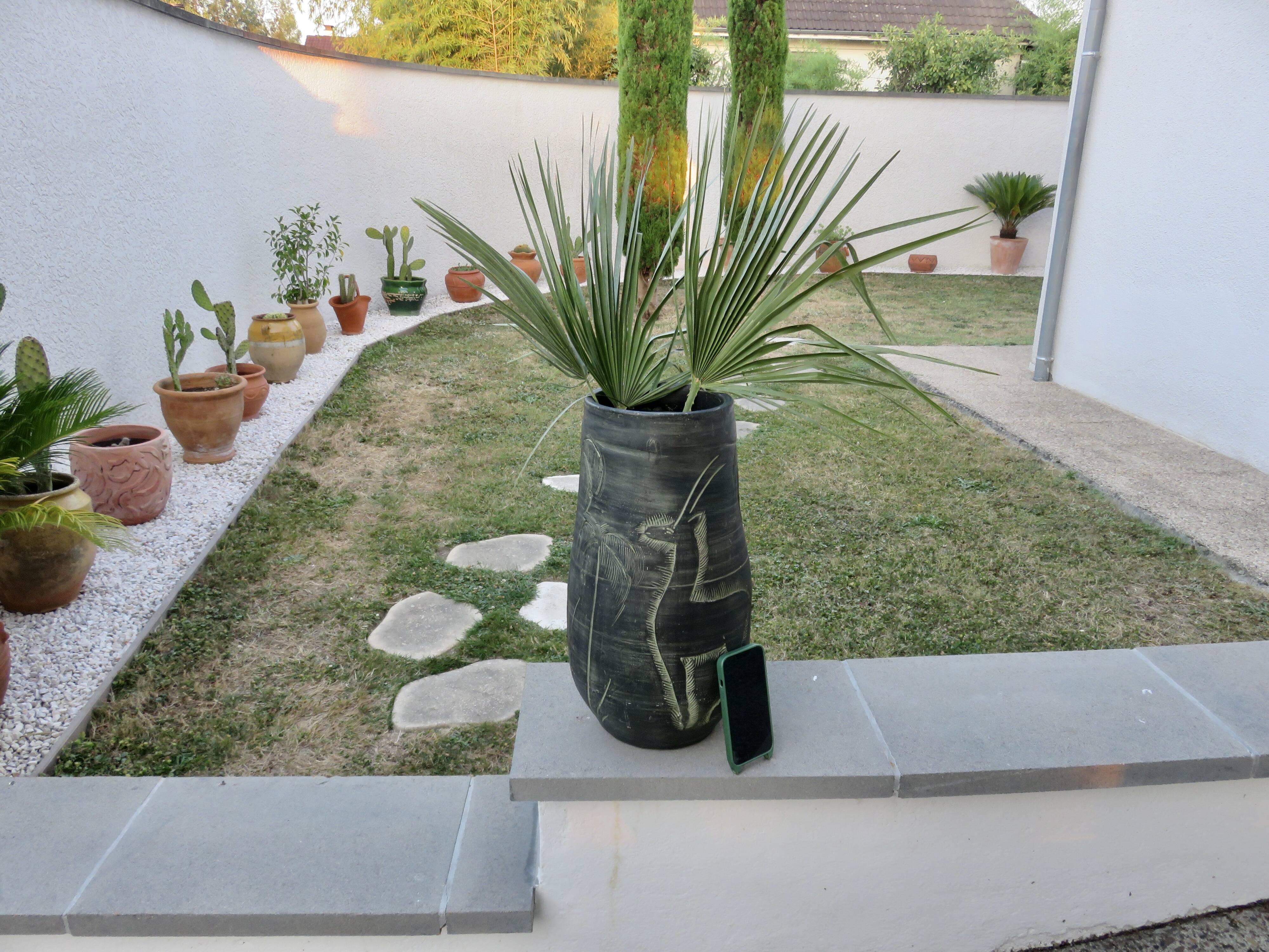 Important ceramic vase by Francisco Figueras, Catalonia, Spain.
