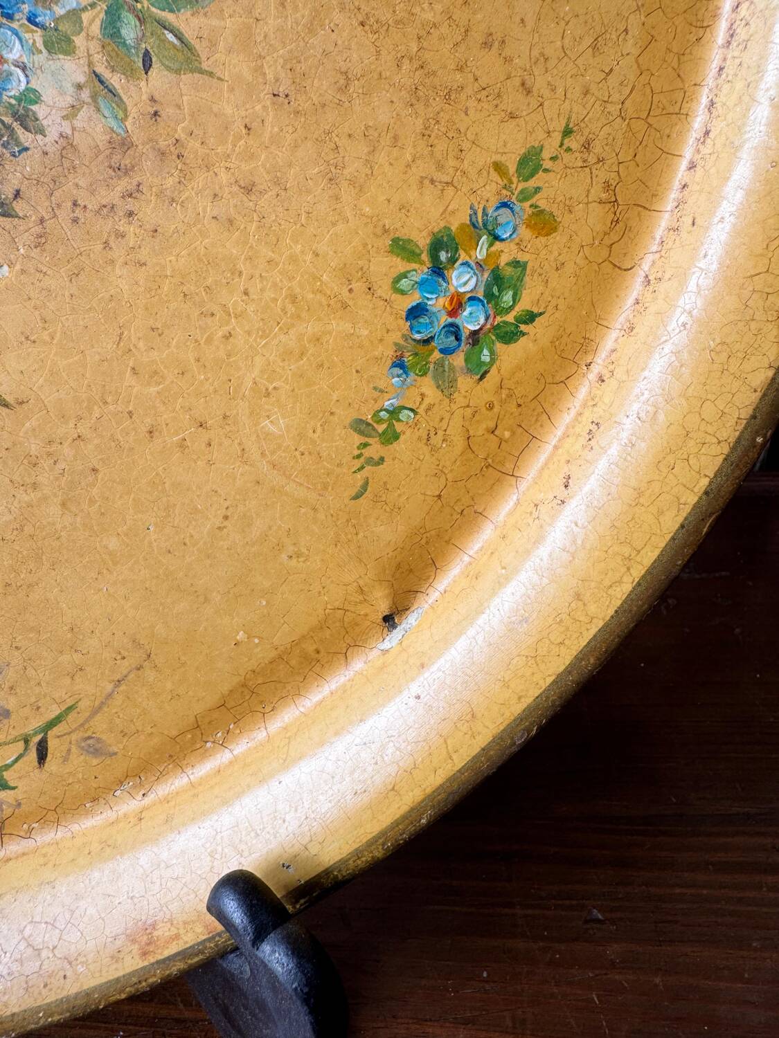 Old and large painted sheet metal tray / late 19th century