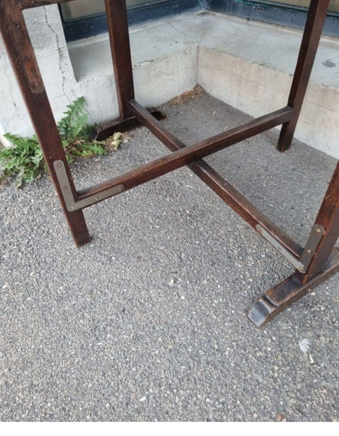 Old winegrower's table