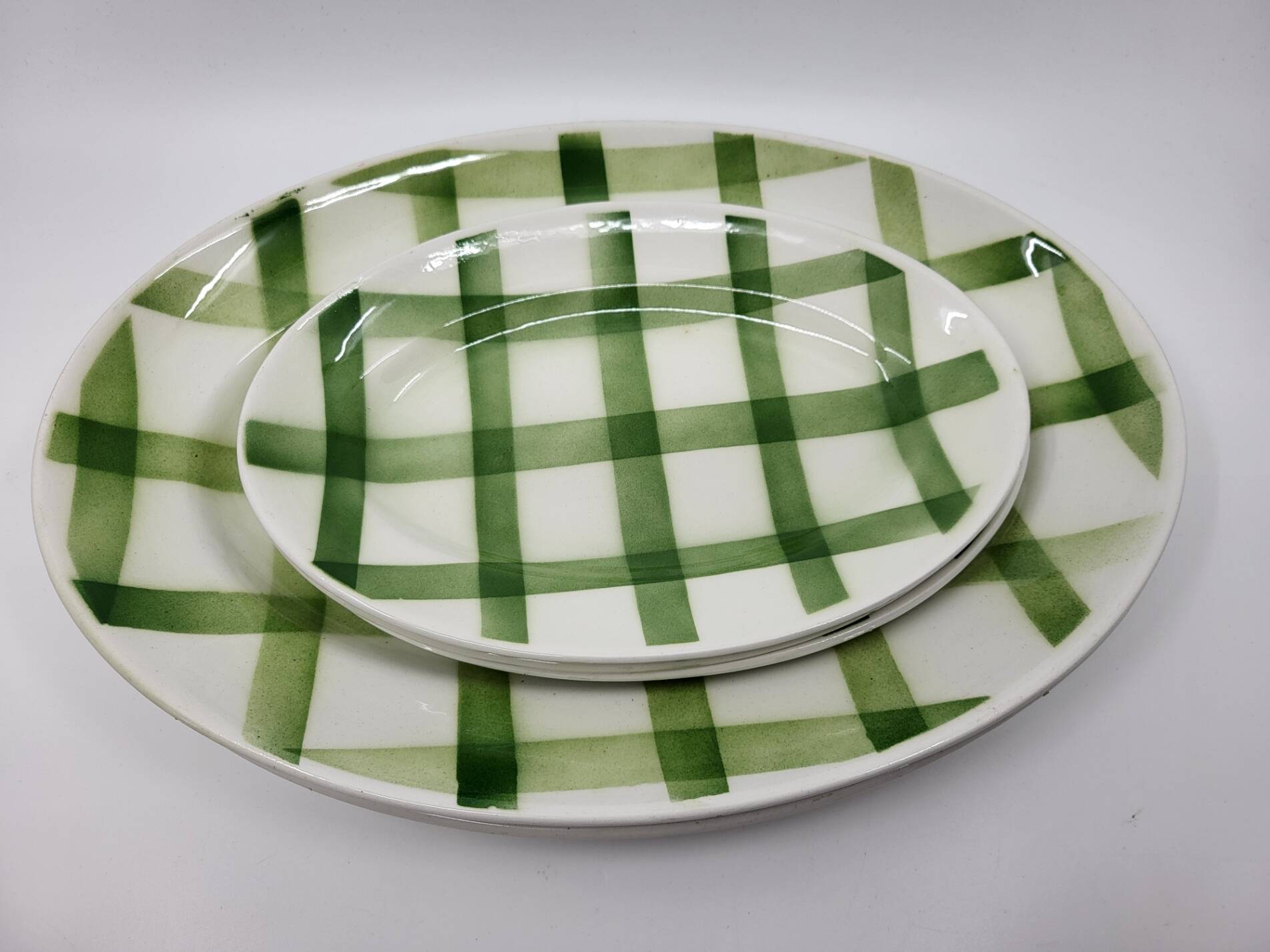 Moulin des Loups Orchies serving dishes, "Nappe" model, Green (set of 9)