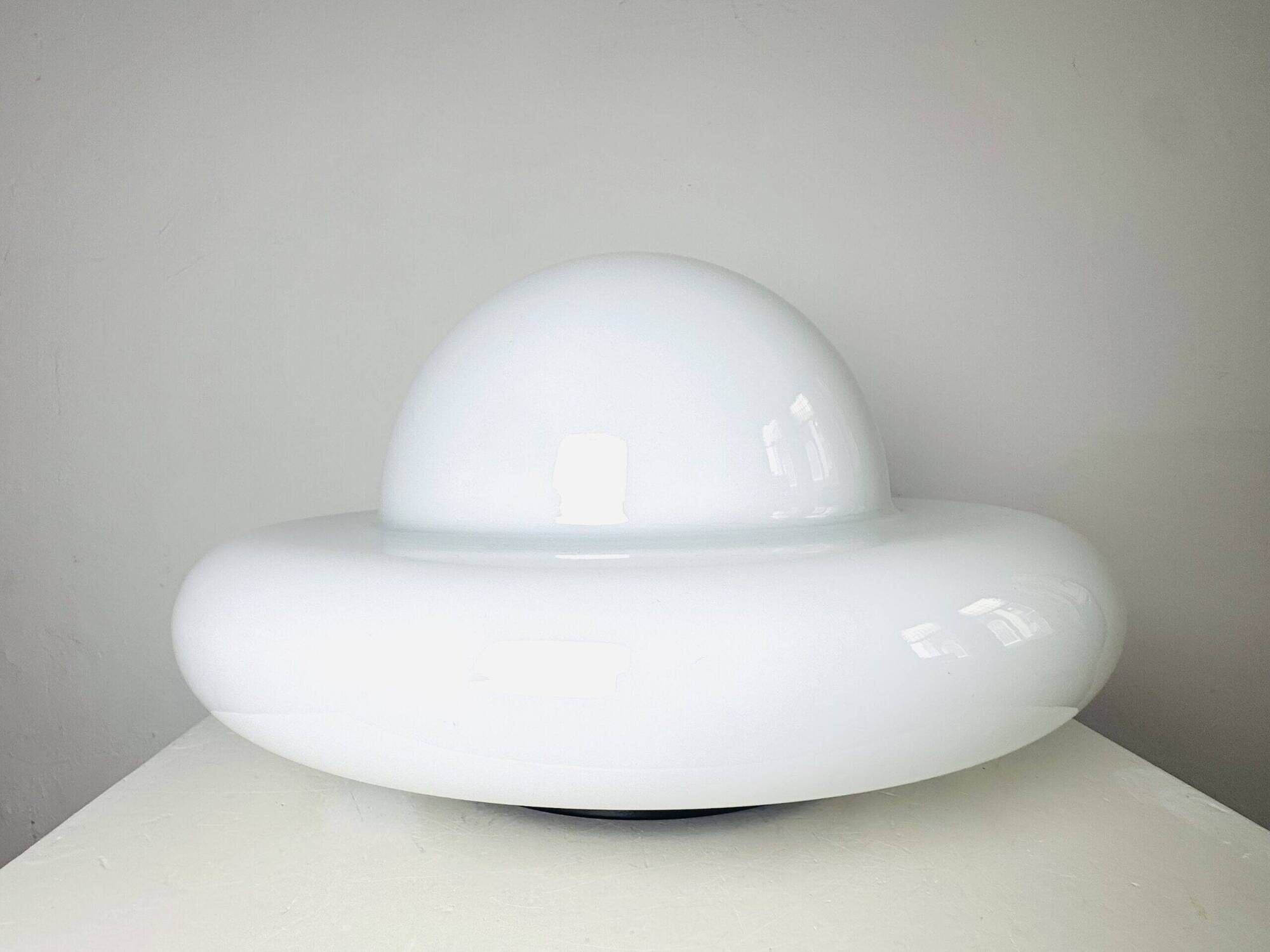 Sculptural Ufo Space Age Table Lamp In Opal Glass, Italy, 1970S