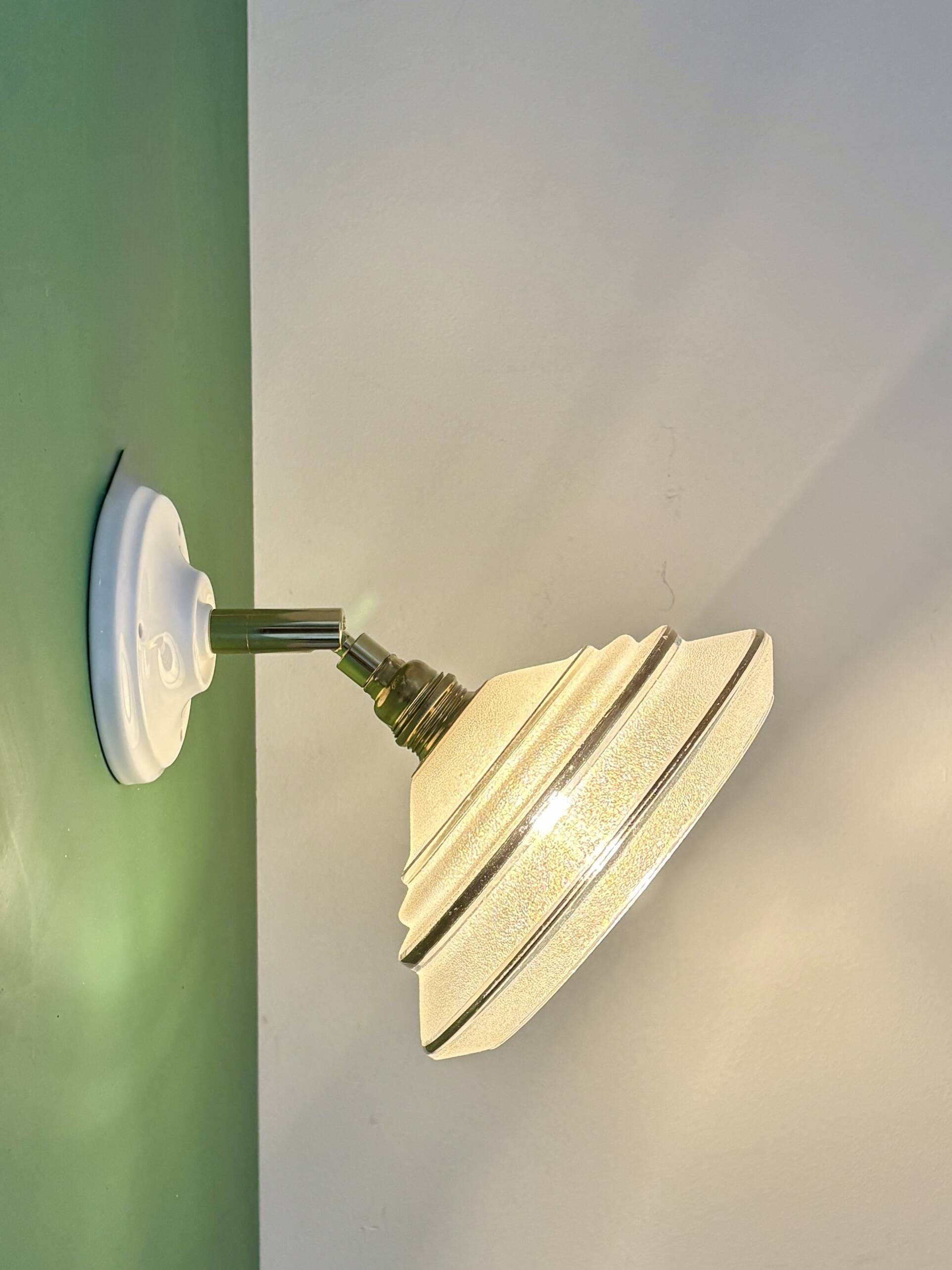 Vintage wall lamp with white and gold granite glass shade