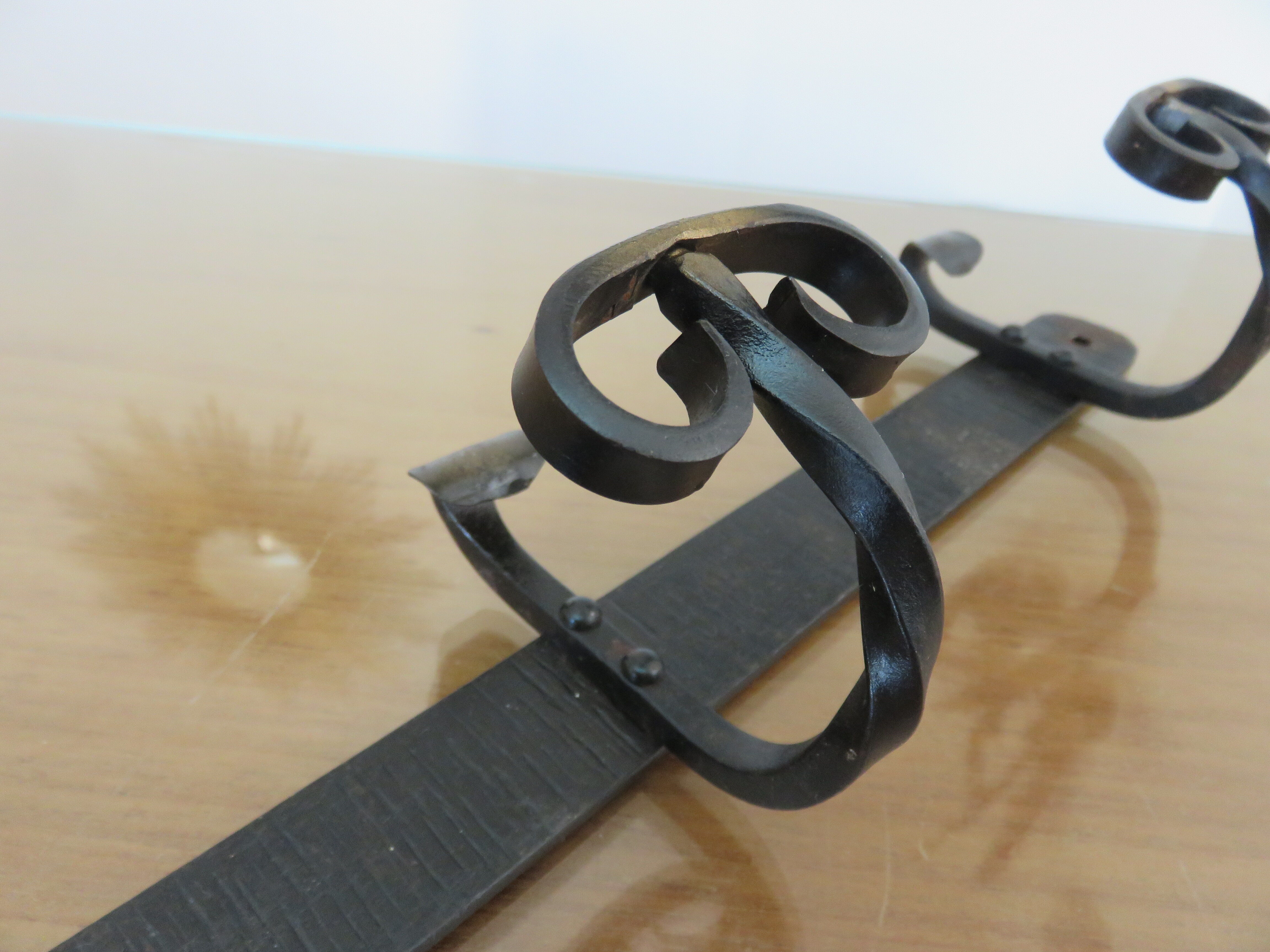 Wall coat rack 3 hooks in hammered wrought iron years 50 60