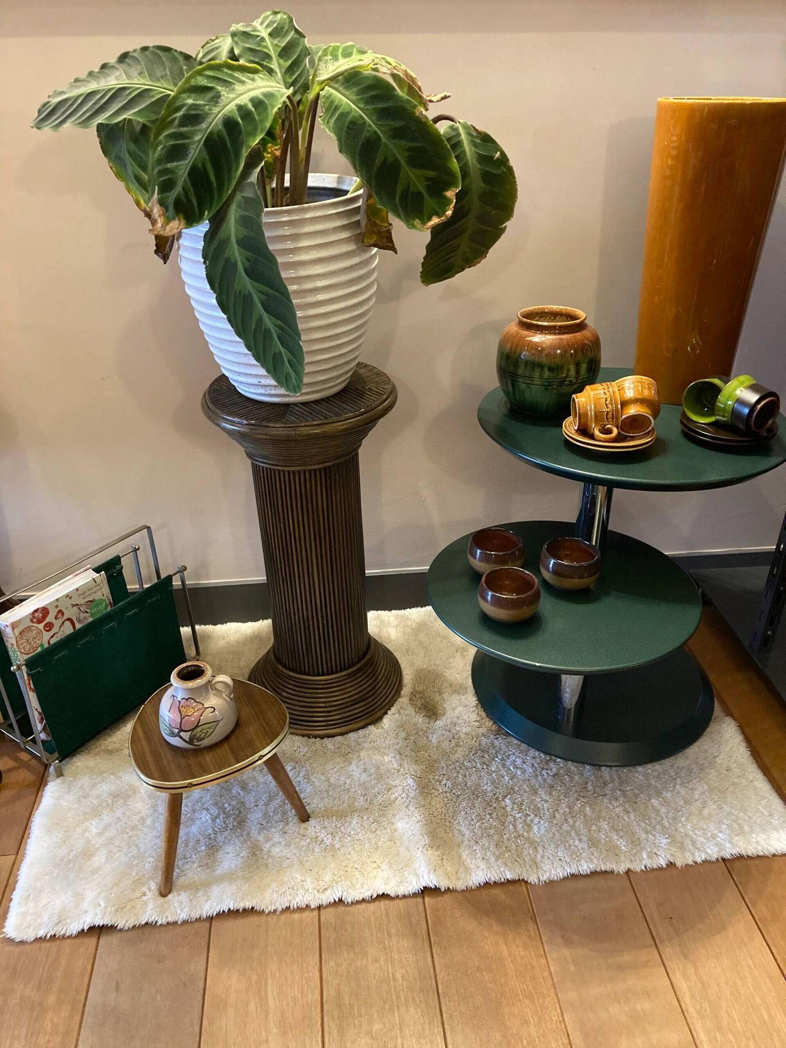 Vintage rattan plant pedestal