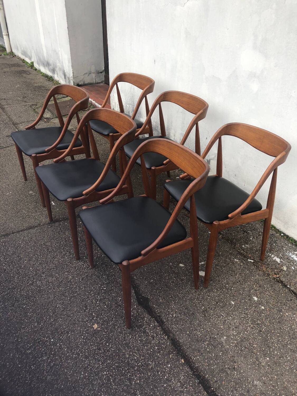 Lot 6 Scandinavian Teak chairs by Johannes Andersen Samcom Circa 1960