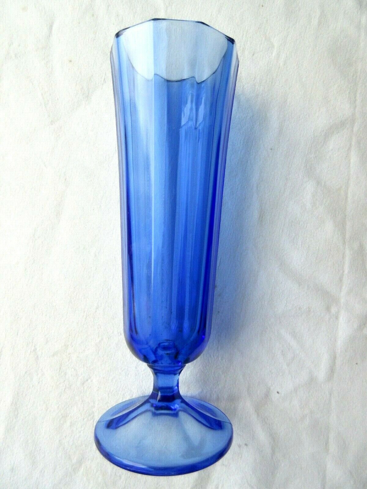 6 Art Deco champagne flutes blue glass cut from 10 flat ribs on peedouche