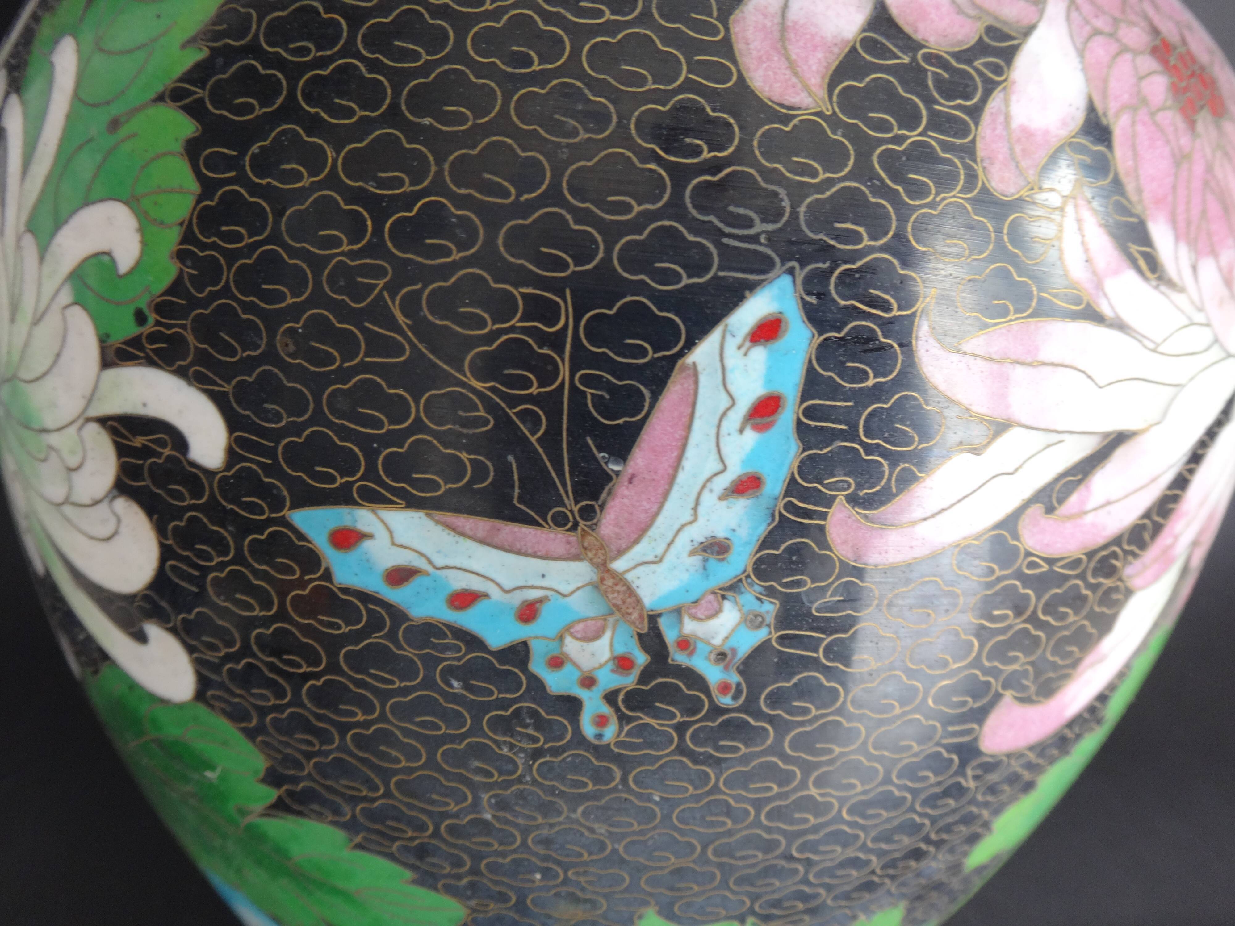Vase in Chinese partitioned enamel butterflies