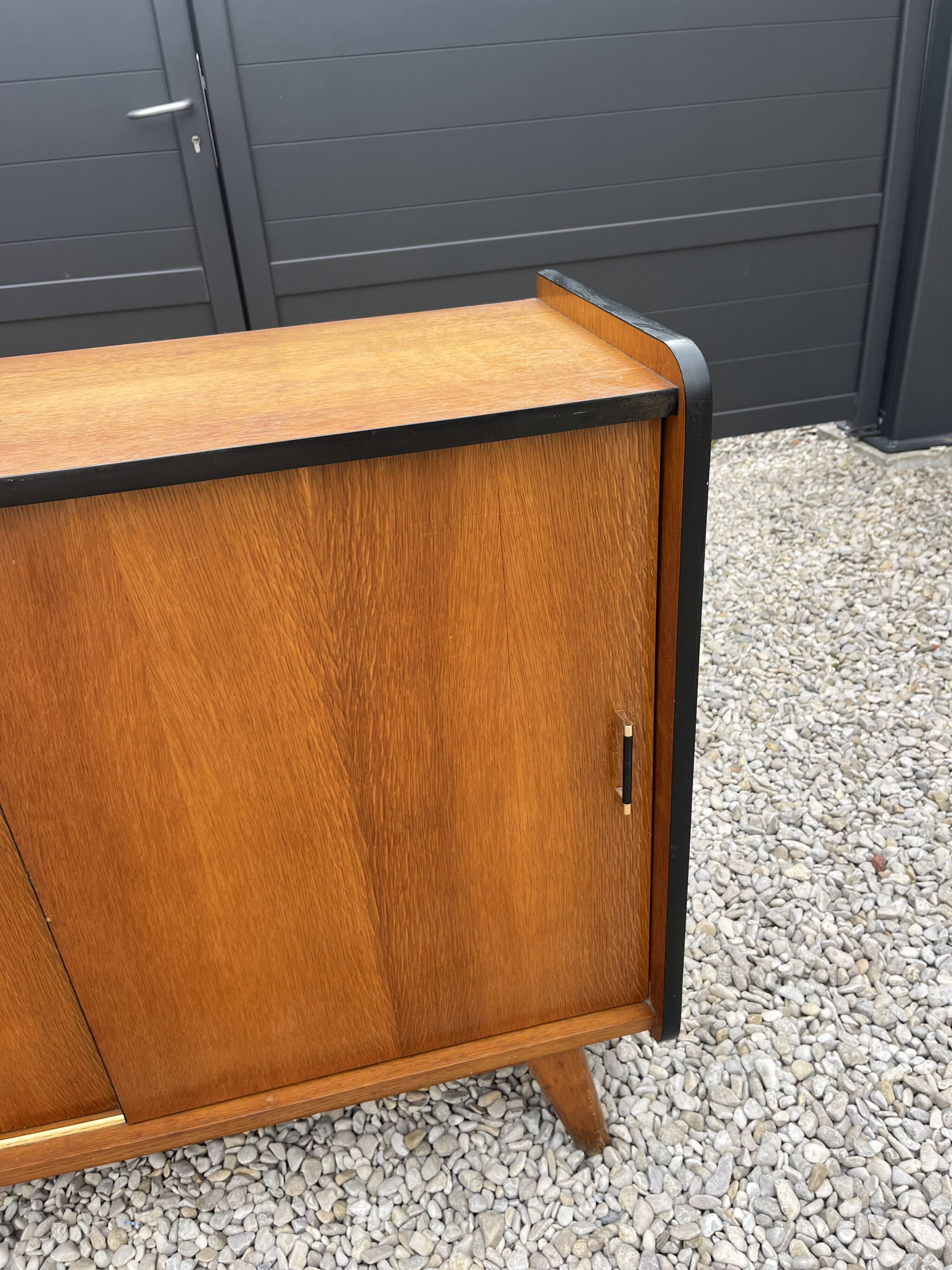 Commode vintage pieds compas
