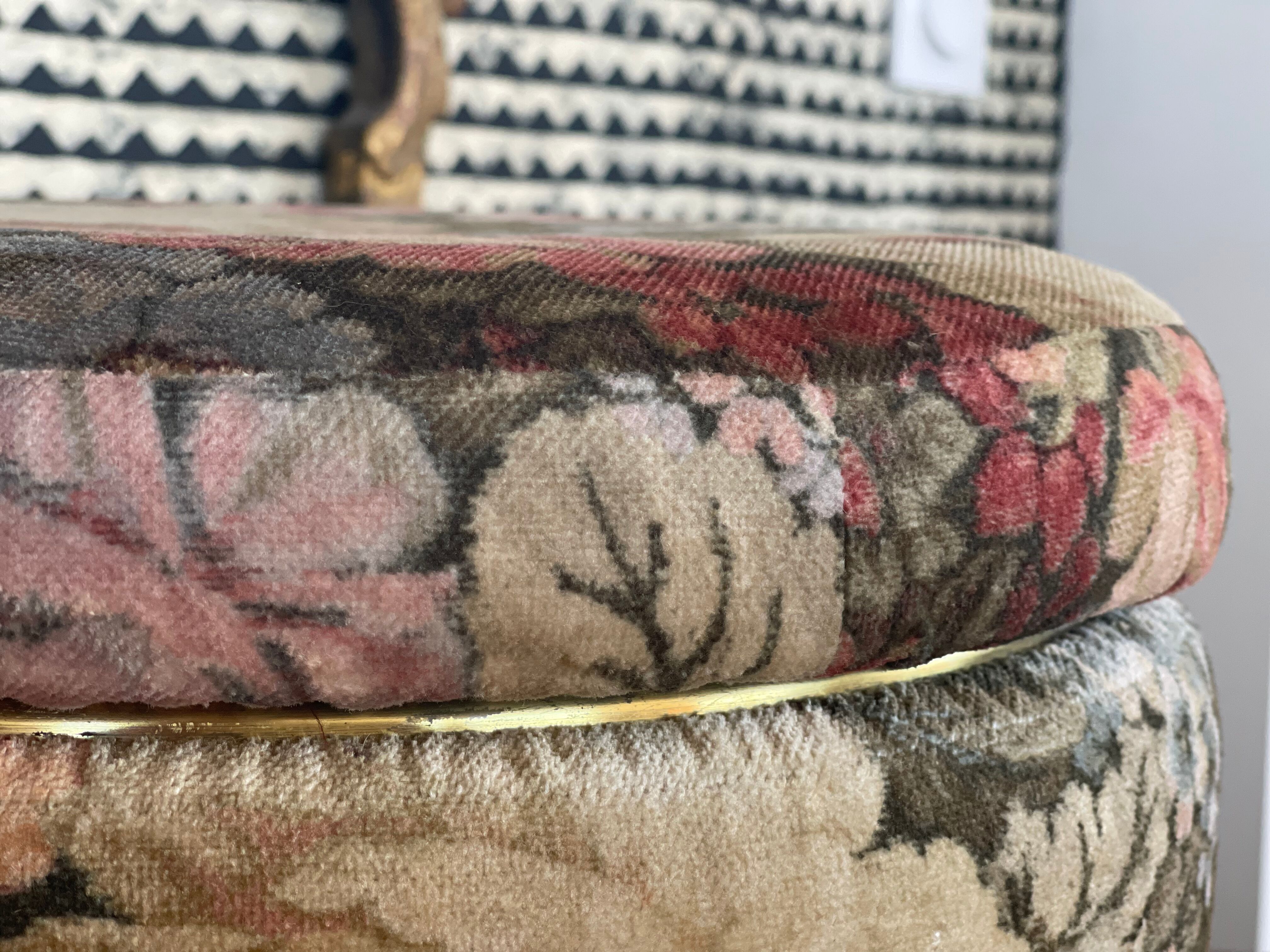 Pouf en velours 1970