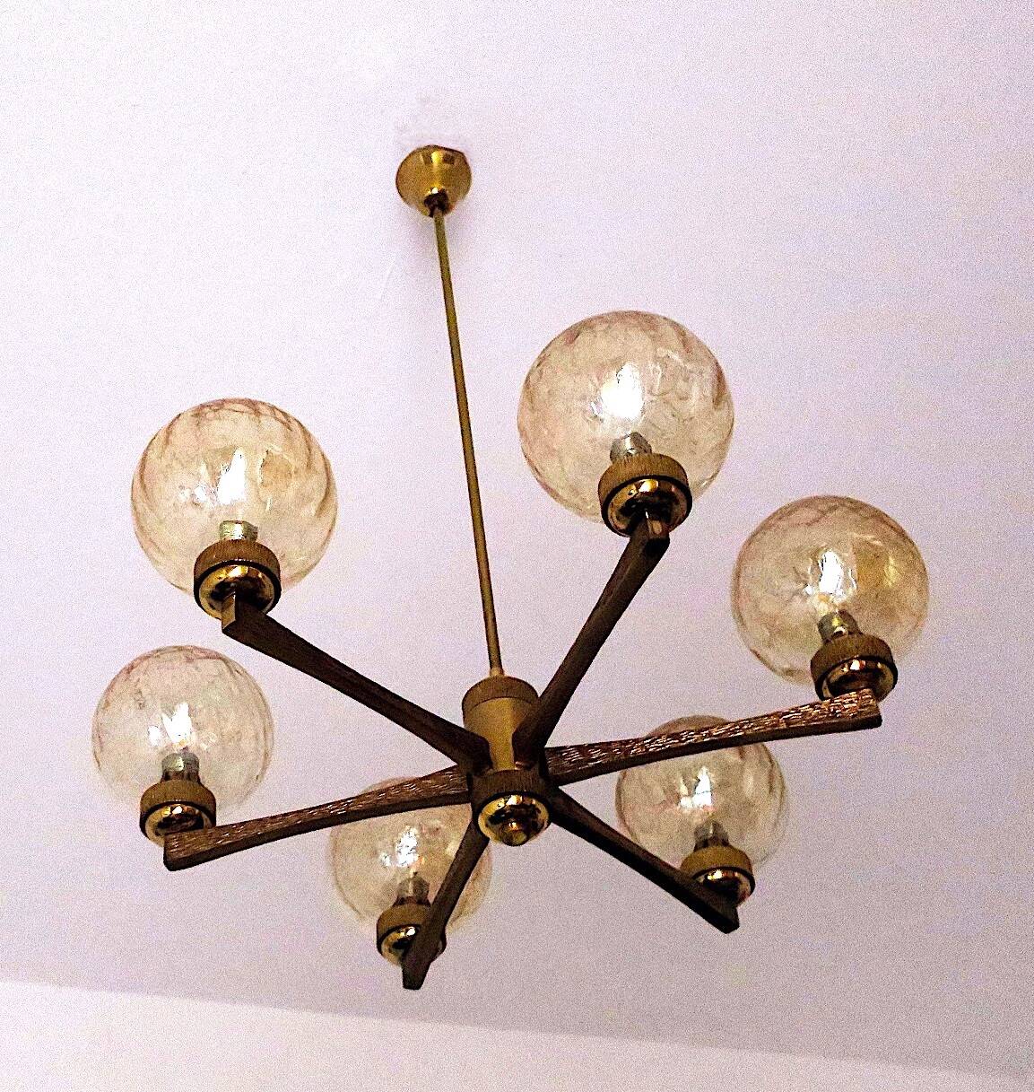 Angelo Brotto intricate gold-plated brass chandelier 6 globes, Italy 1960s