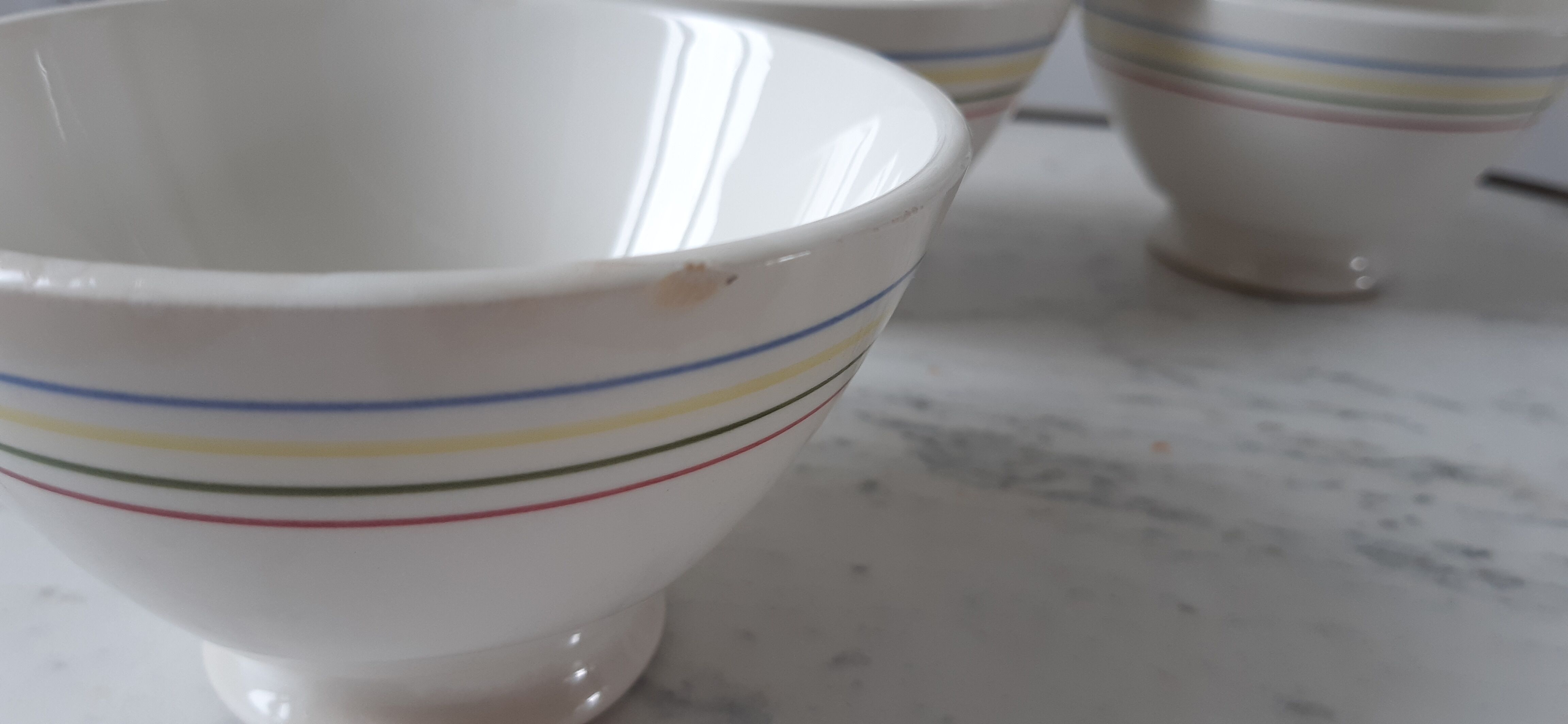 Set of 4 bowls old 40s