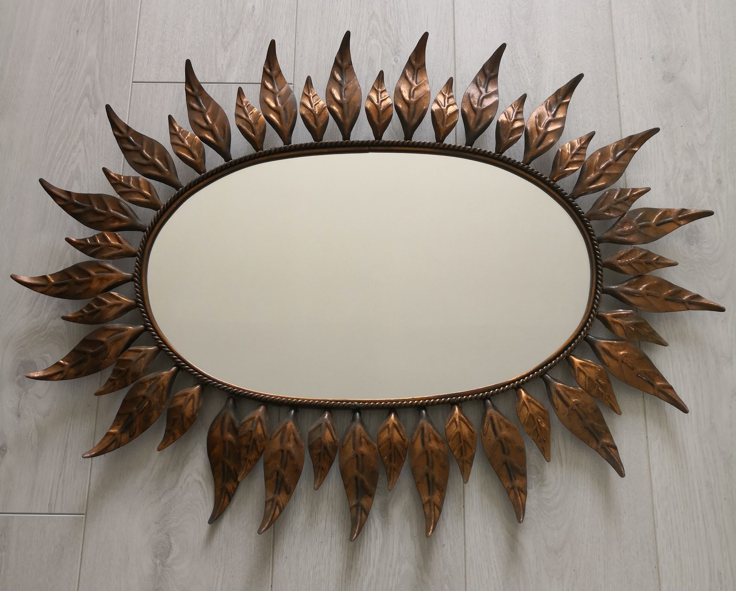 Duo of mirrors in metal of the 60s/70s