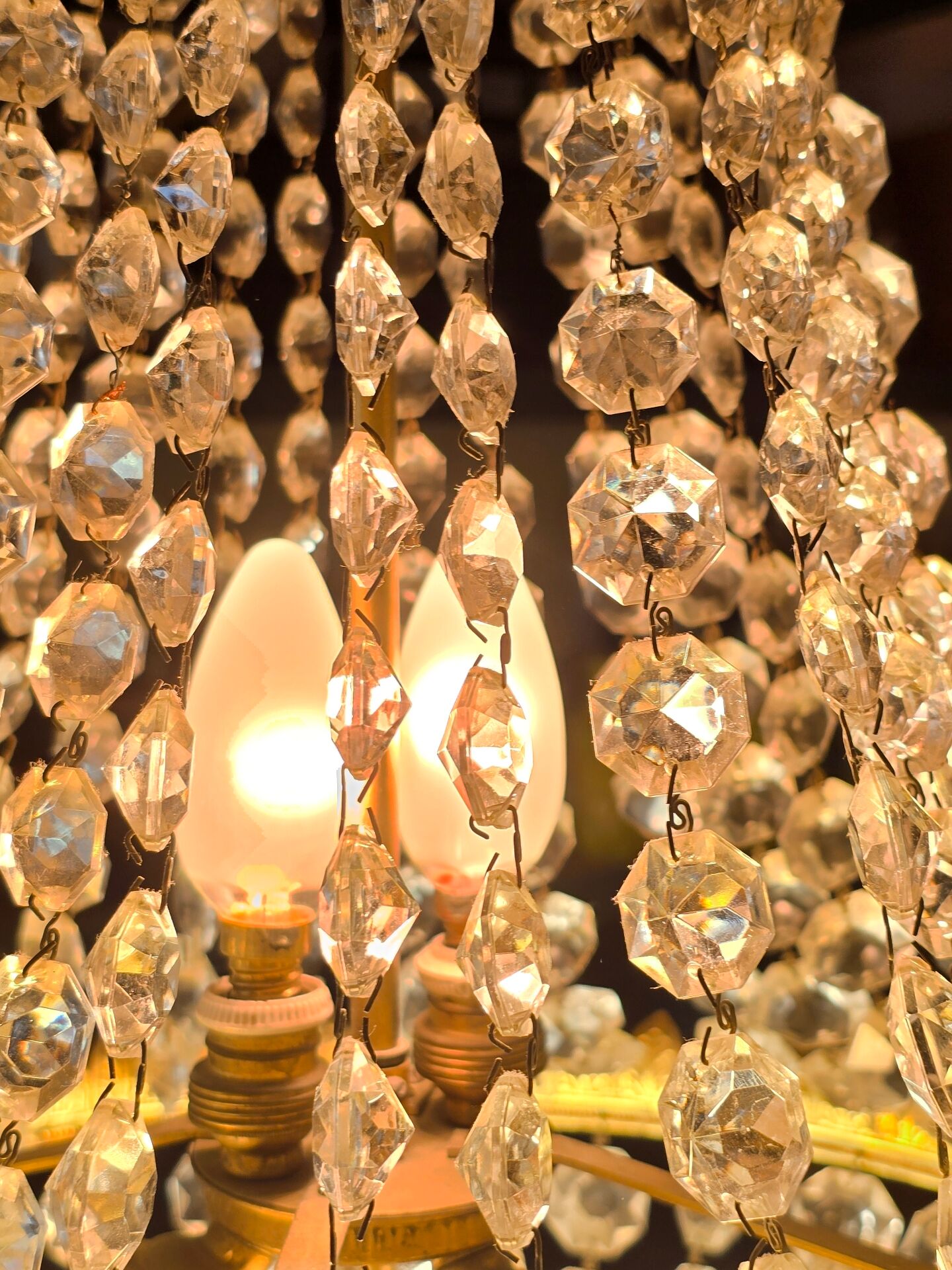 Large balloon chandelier with 5 lights