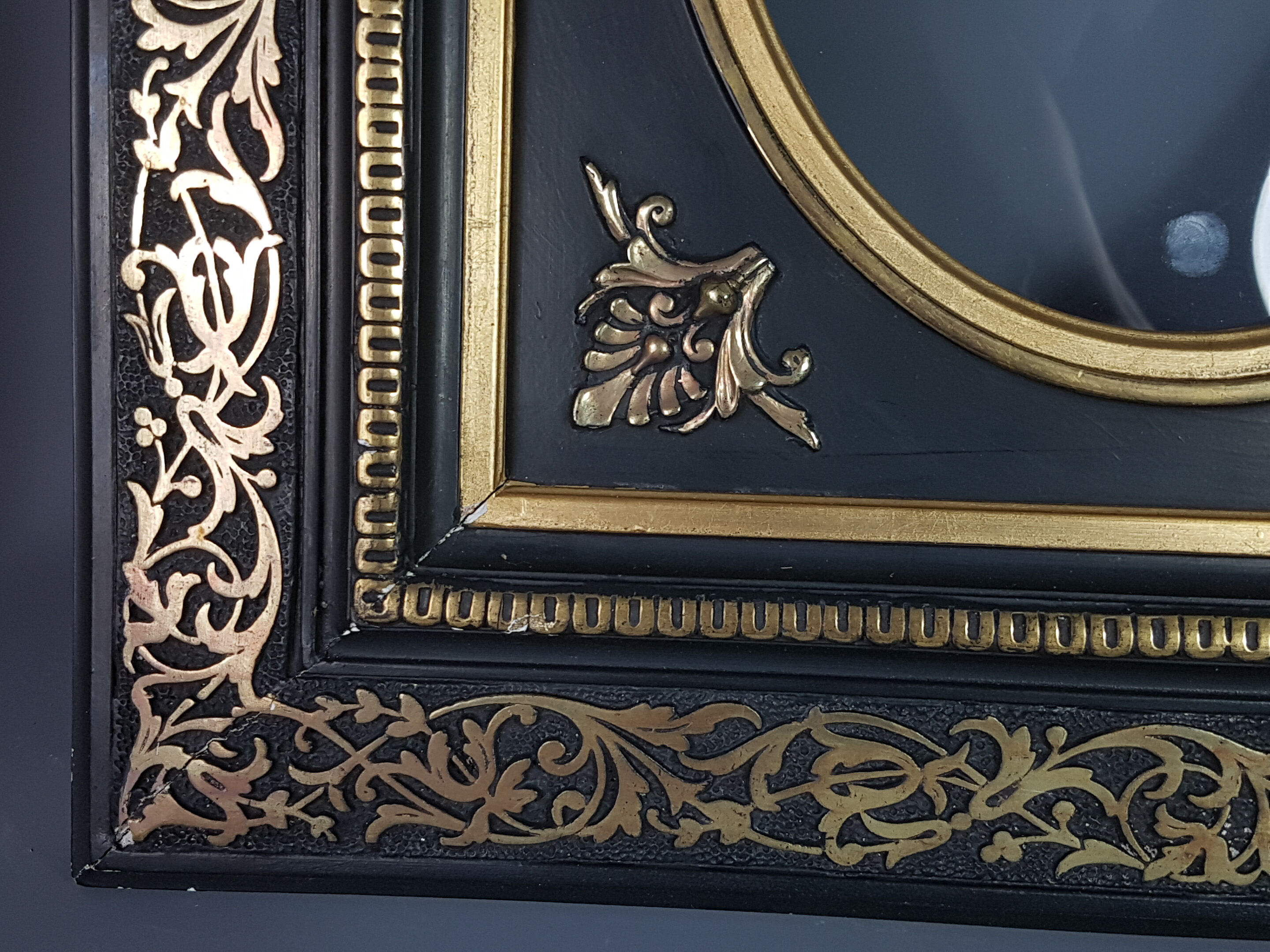 Napoleon III black and gold laqué frame, oval view 46x40 cm