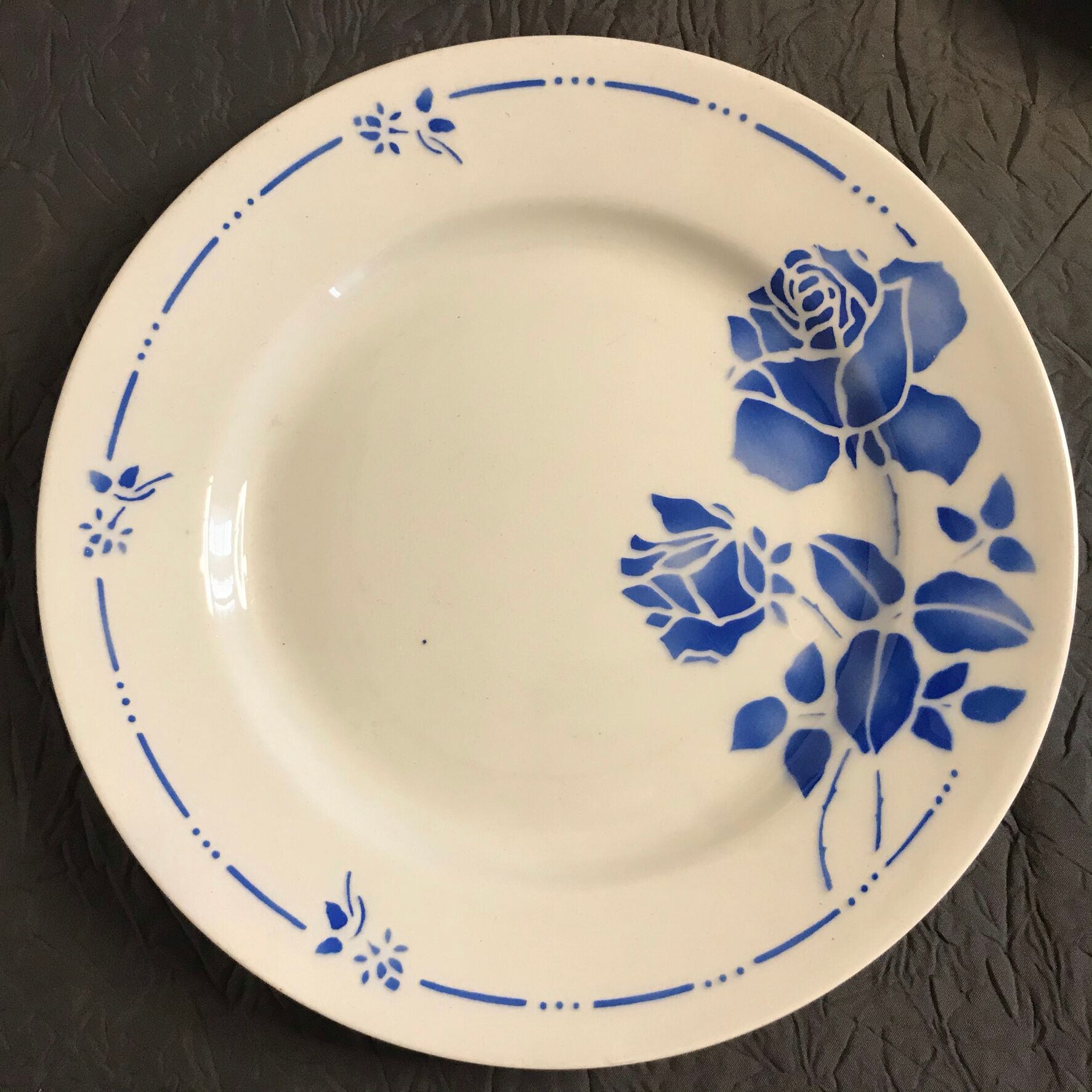 Lot of 3 plates art deco pattern 1940s