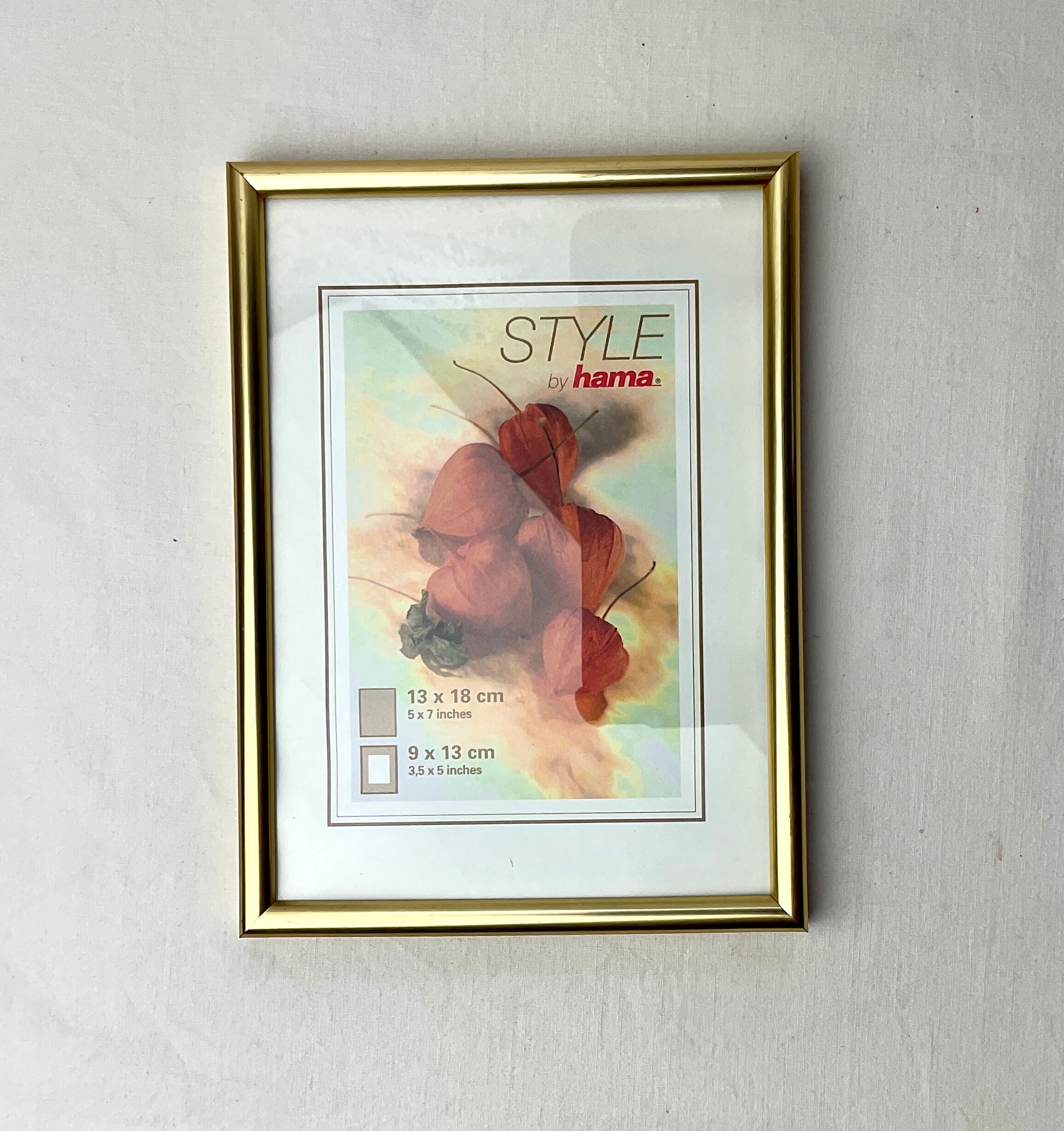 Hama golden wall frame