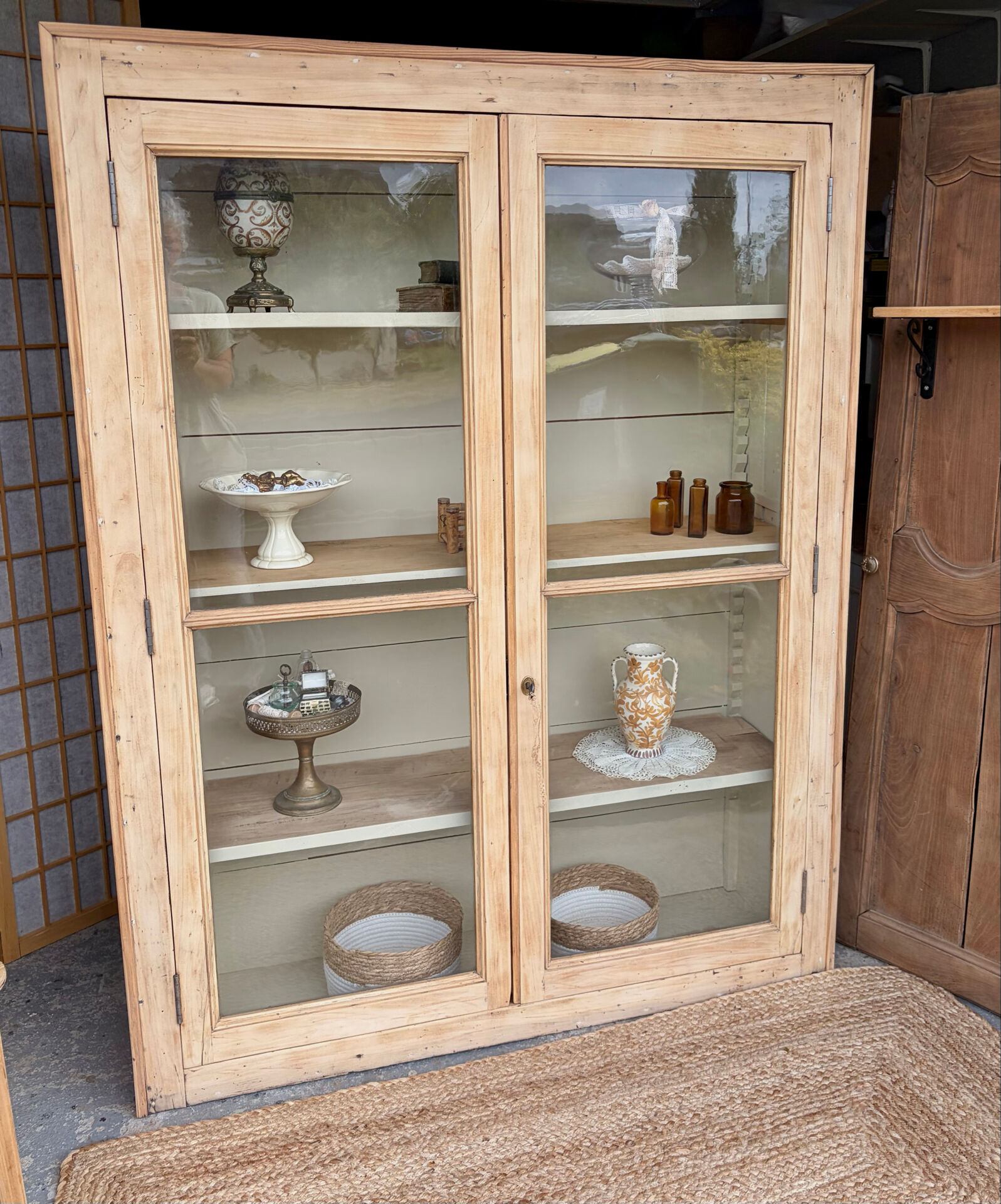 Wooden display cabinet