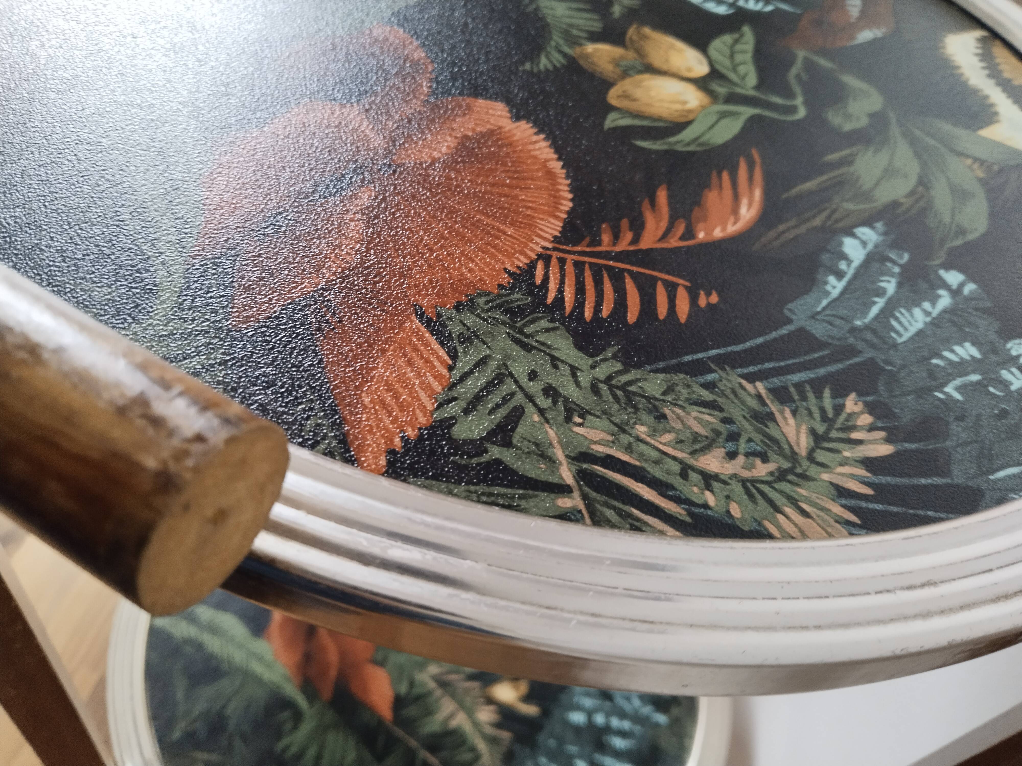 Pedestal table, round side table with serving trays