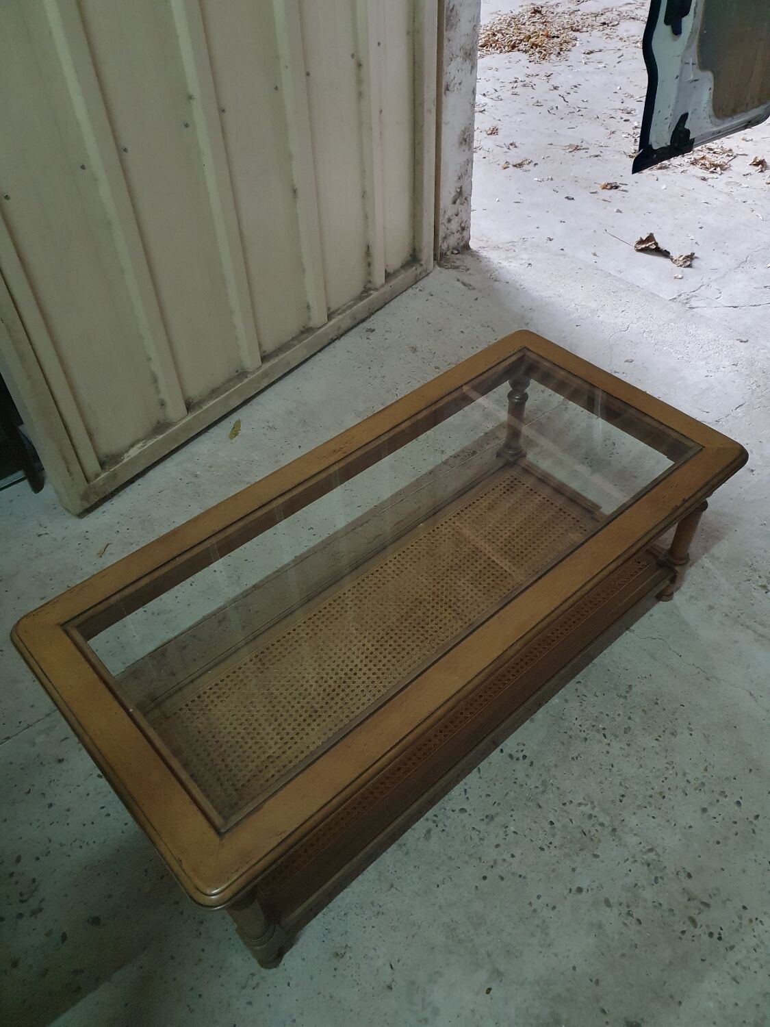 Table basse bois et cannage