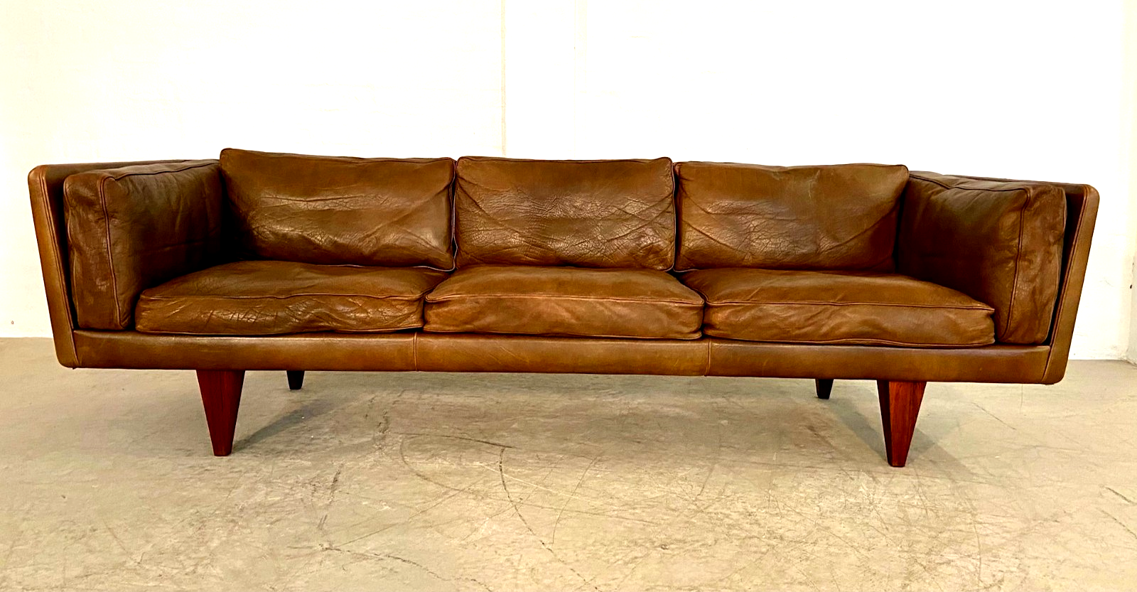 V11 sofa by Illum Wikkelsø for Holger Christiansen, 1960s