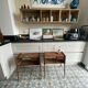 Deux tables de chevet
