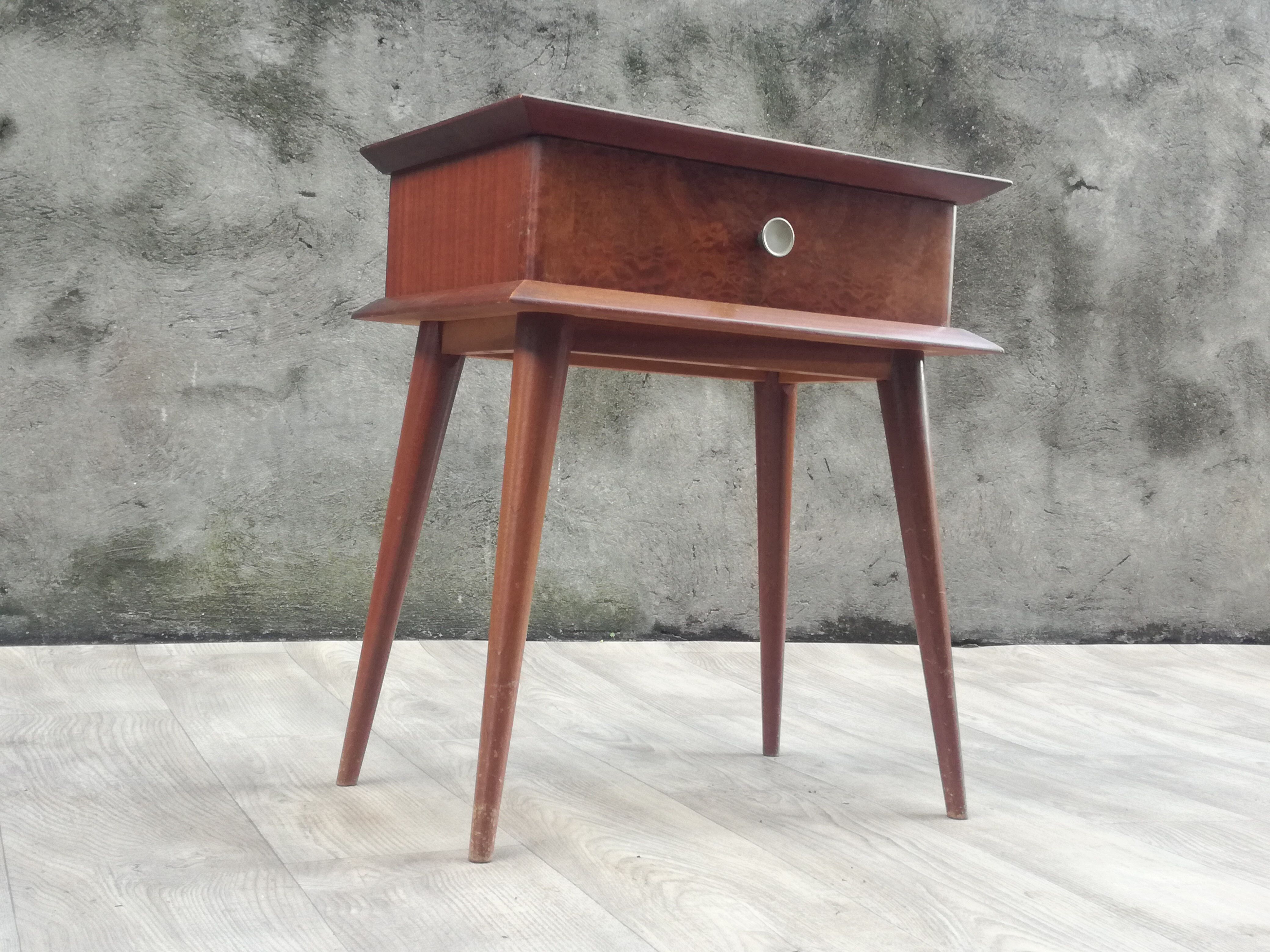 Bedside compass feet