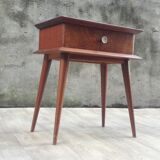 Bedside compass feet