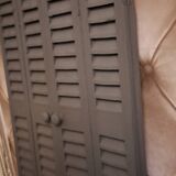 Dark grey wooden trompe l'oeil shutter mirror 1990 / wall decoration object Shutter-style mirror