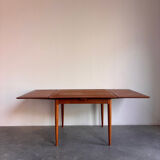Danish vintage diningtable teak