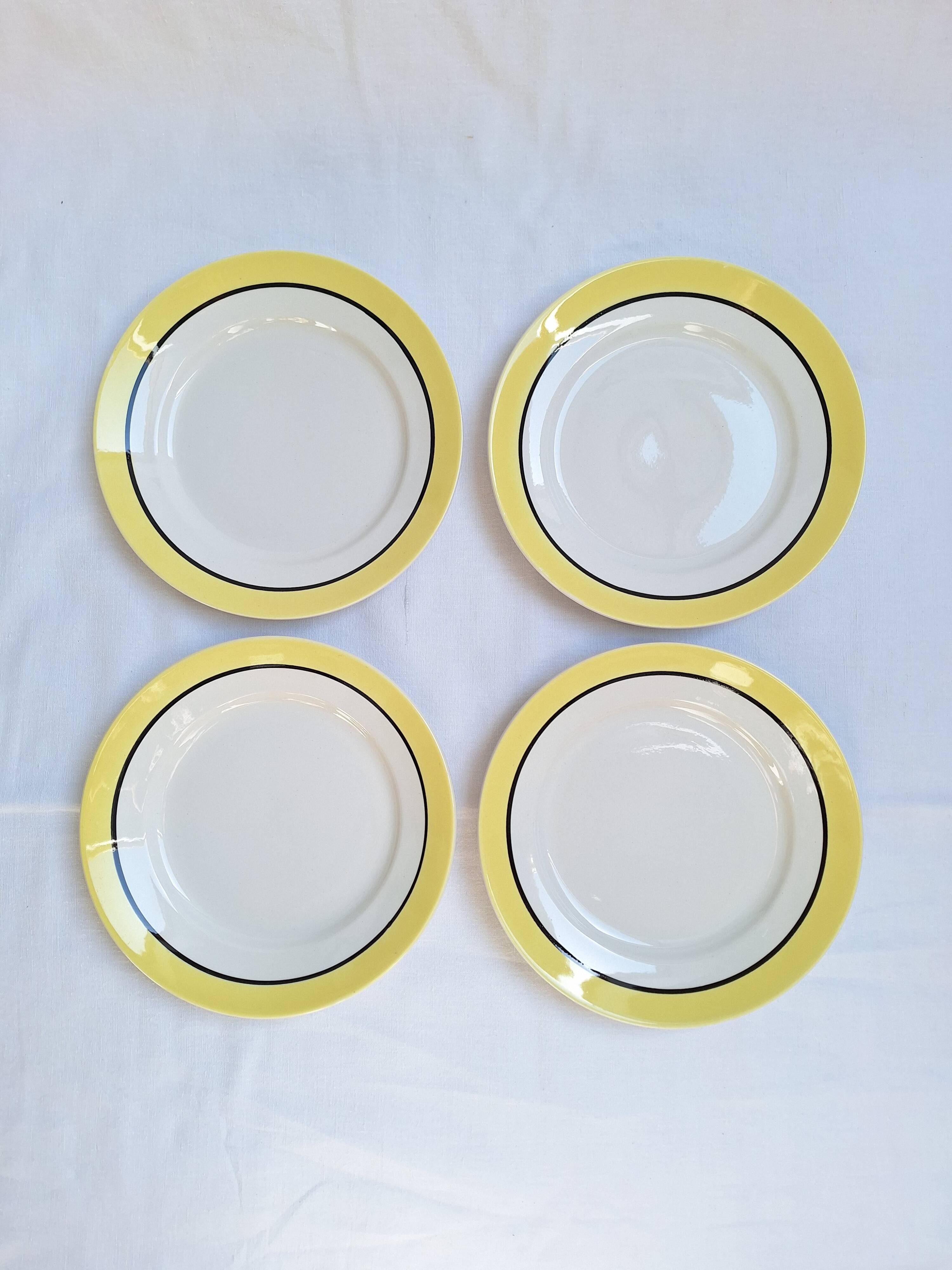 Yellow flat plates Badonviller