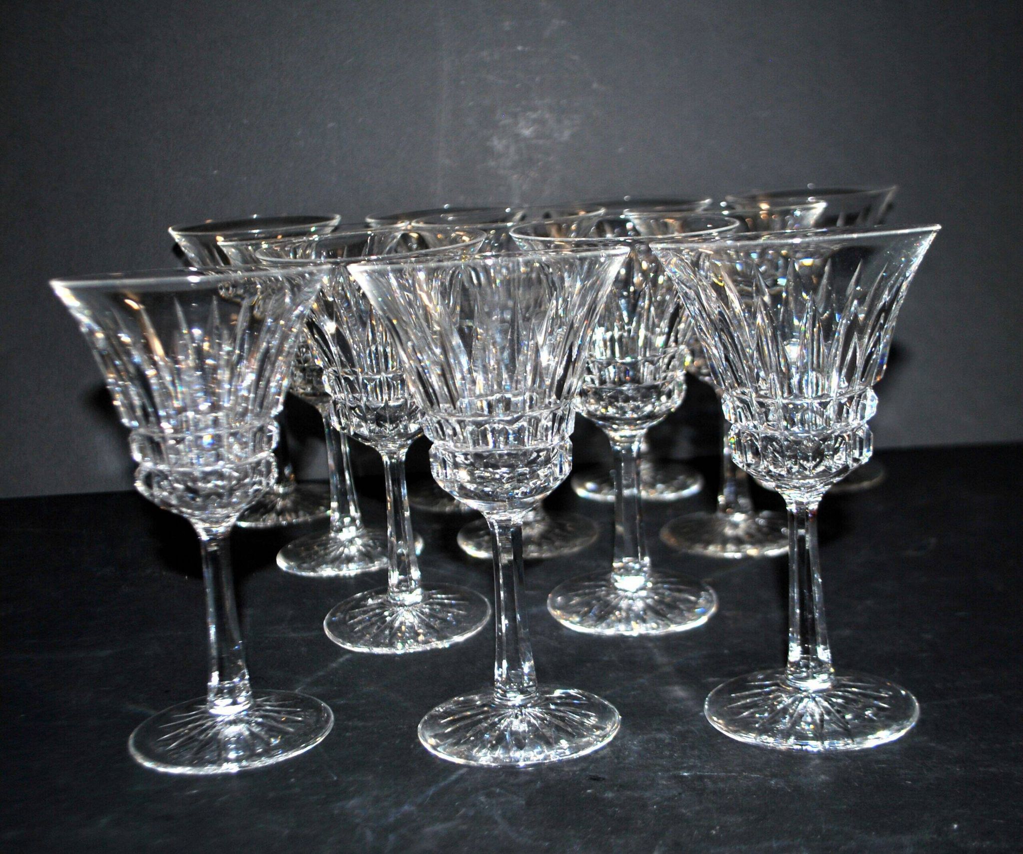 Villeroy Boch set of 12 cut crystal wine glasses – model Royal VB H14.5cm