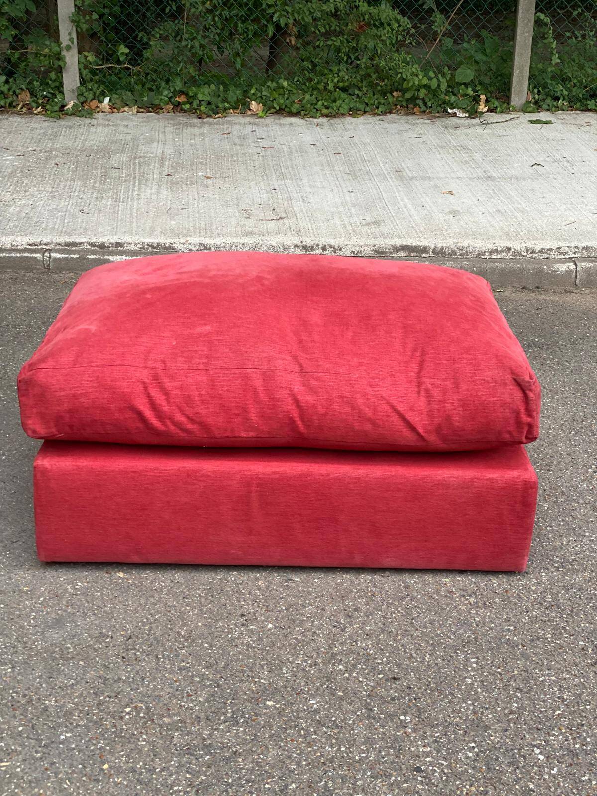 Large burgundy velvet pouf