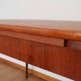Scandinavian stretch teak table