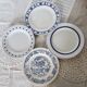 4 vintage mismatched flat plates in blue and white earthenware porcelain - Lot Emma
