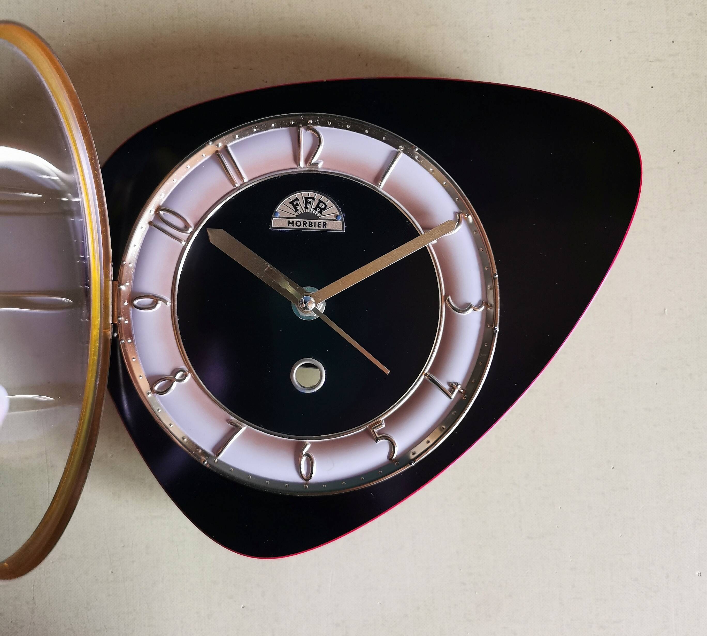 Vintage formica clock silent asymmetrical wall pendulum "FFR Morbier black red"